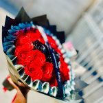 25count satin , red and black roses+ fake $100 notes